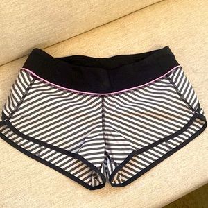 Lululemon Athletica Speedy shorts Size 4